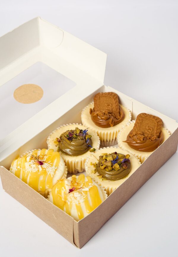 Mini Cheesecake box by Sam 6 stuks
Smaken:
Pistache 
Pistache
Lemon
